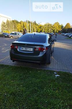 Седан Acura TSX 2010 в Ровно
