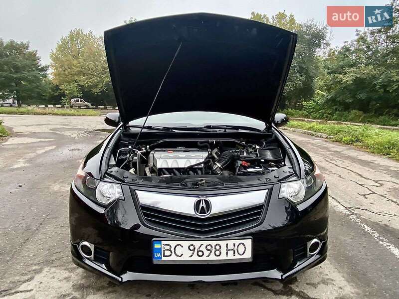 Седан Acura TSX 2013 в Львове