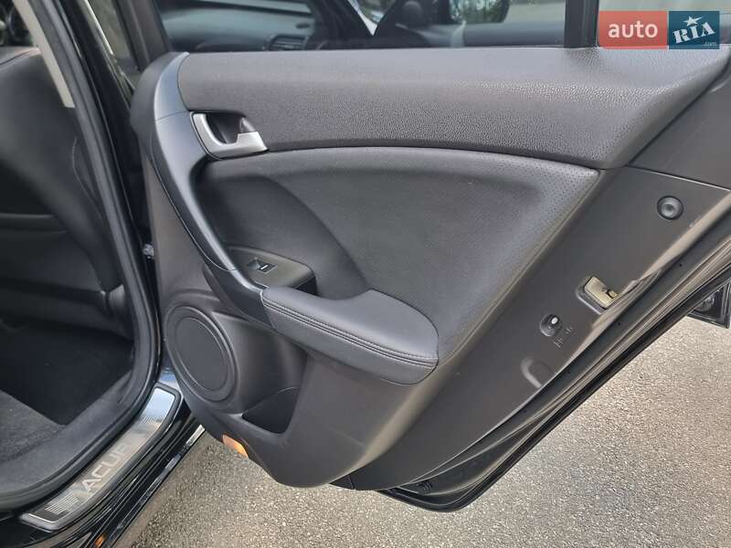 Седан Acura TSX 2012 в Киеве