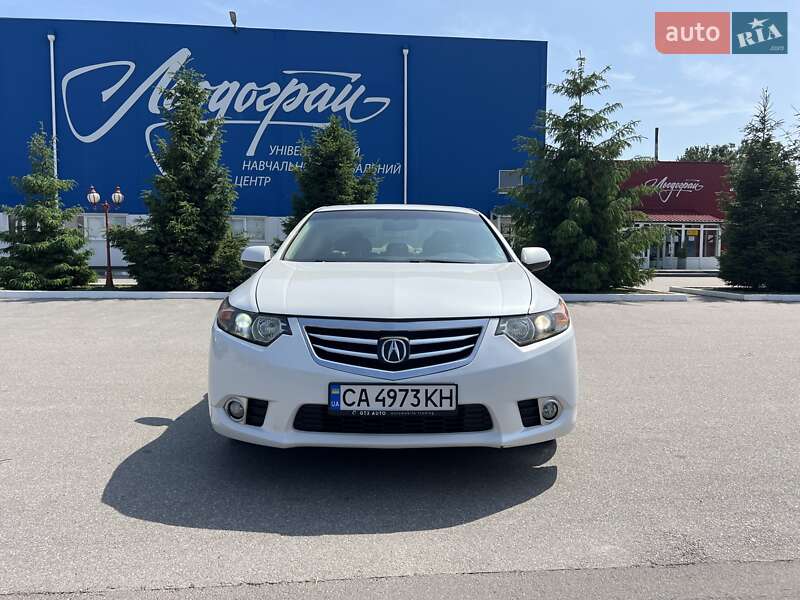 Седан Acura TSX 2011 в Богуславі