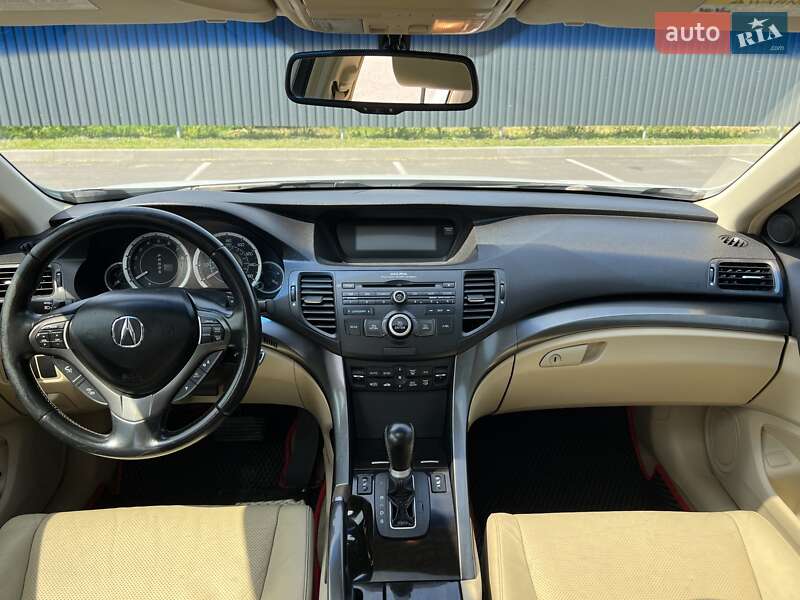 Седан Acura TSX 2011 в Богуславі