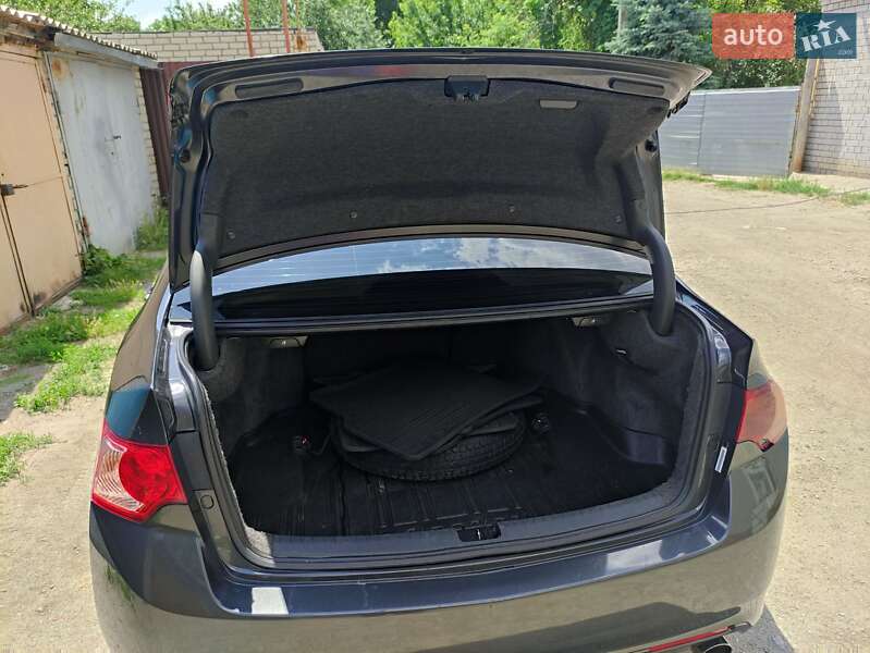Седан Acura TSX 2011 в Новомосковске