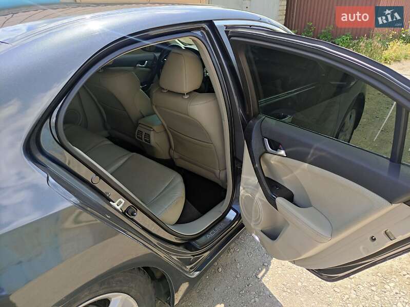 Седан Acura TSX 2011 в Новомосковске