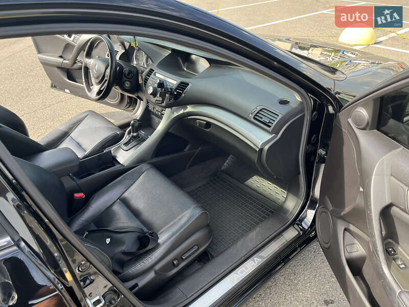 Седан Acura TSX 2013 в Києві