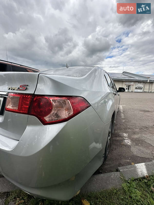 Седан Acura TSX 2013 в Львові