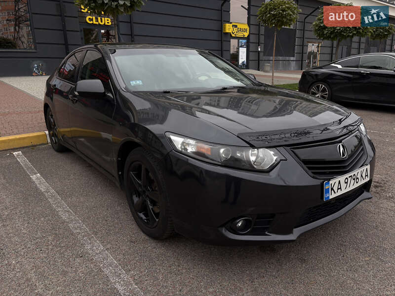 Седан Acura TSX 2012 в Бучі