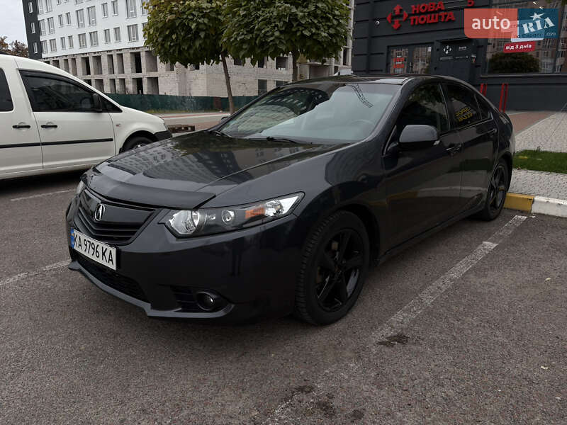 Седан Acura TSX 2012 в Бучі