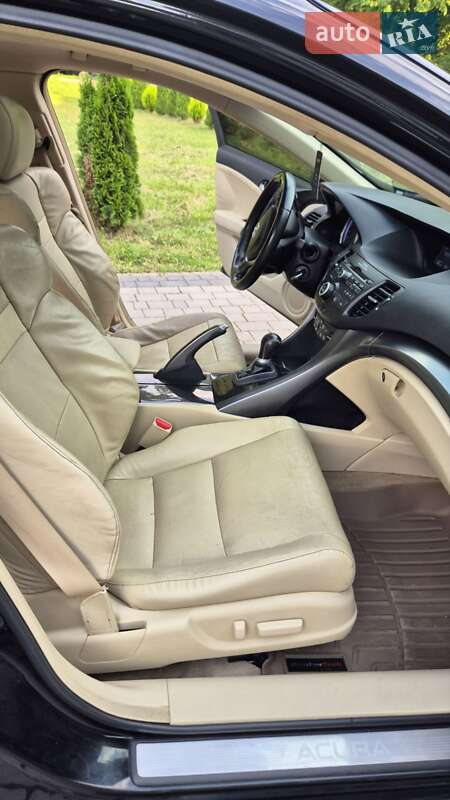 Седан Acura TSX 2011 в Львове