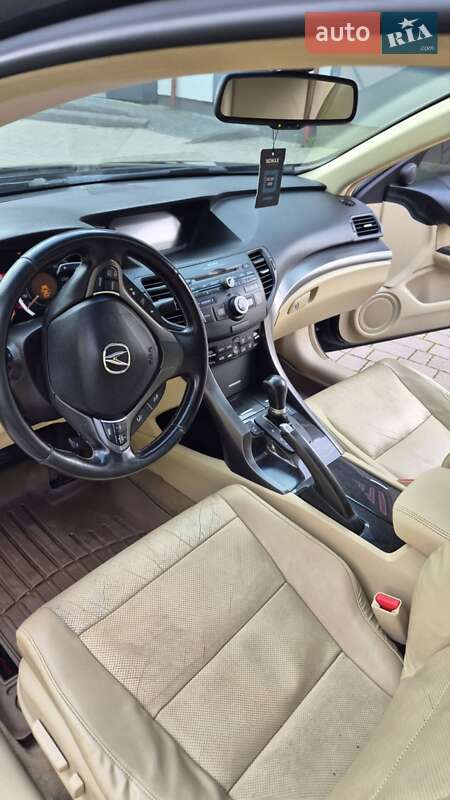 Седан Acura TSX 2011 в Львове