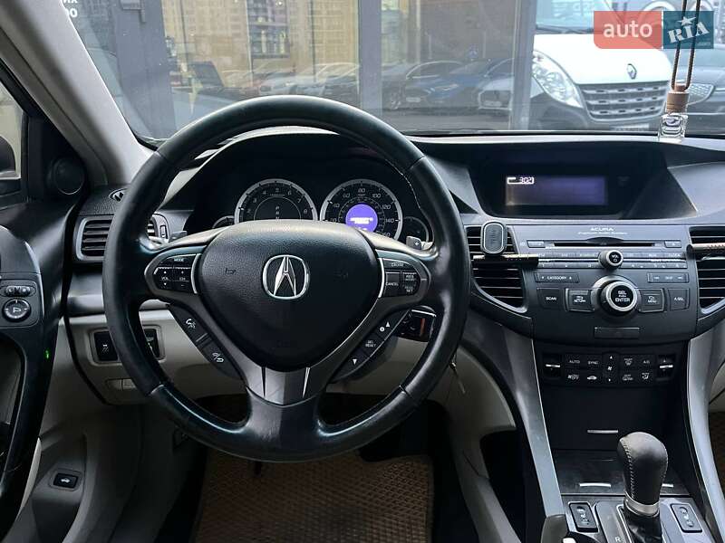 Седан Acura TSX 2013 в Киеве