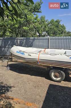 Човен Adventure M-400 2011 в Ізюмі