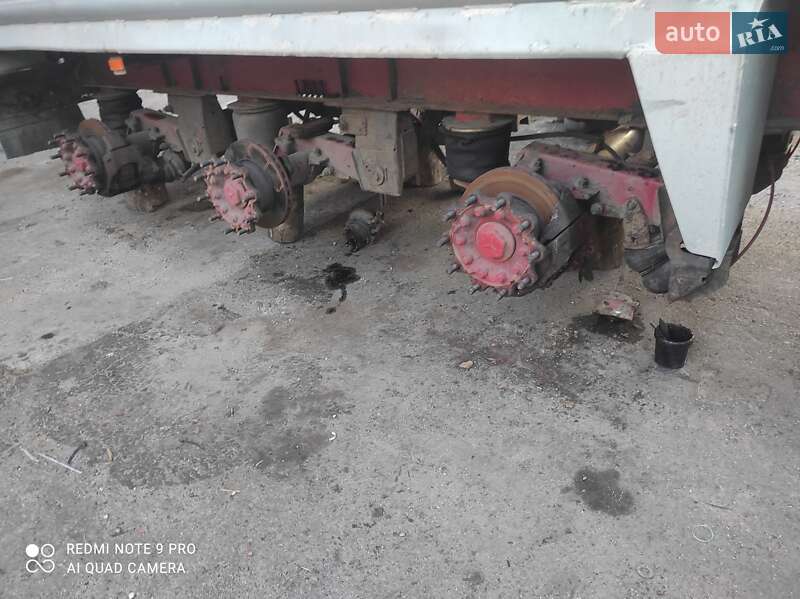 Зерновоз - напівпричіп AHP Trailer 2002 в Іванкові