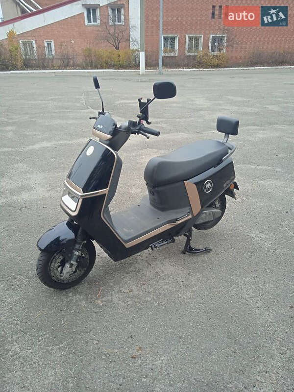 Скутер AIMA A700 2024 в 