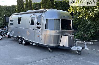 Дом на колесах Airstream Excella 2009 в 