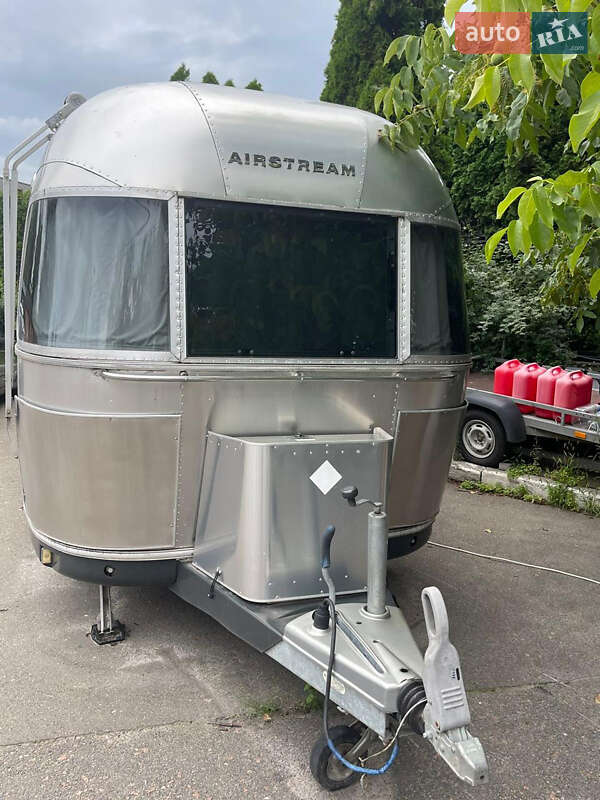 Дом на колесах Airstream International 2009 в Киеве
