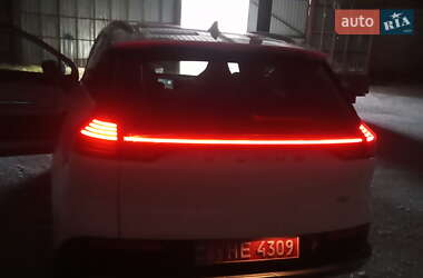 Позашляховик / Кросовер Aiways U5 2020 в 