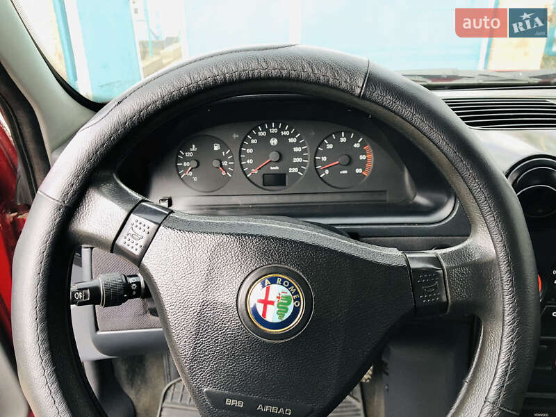 Хетчбек Alfa Romeo 145 1997 в Овідіополі