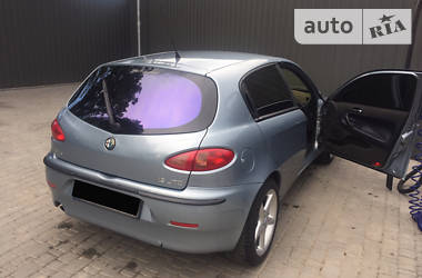 Хэтчбек Alfa Romeo 147 2002 в Каменец-Подольском