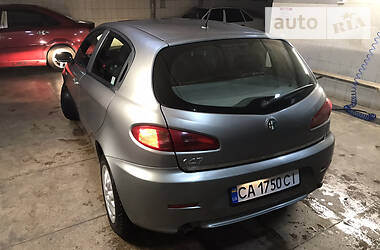 Хэтчбек Alfa Romeo 147 2007 в Смеле