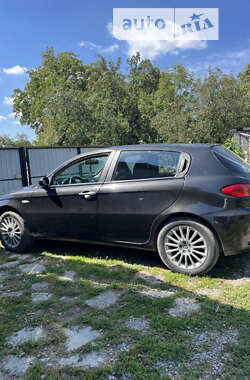 Хэтчбек Alfa Romeo 147 2005 в Каменец-Подольском