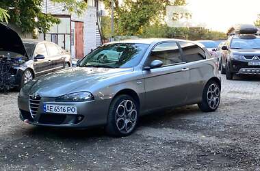 Хэтчбек Alfa Romeo 147 2005 в Днепре