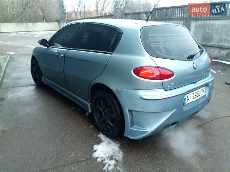 Хэтчбек Alfa Romeo 147 2002 в Чернигове