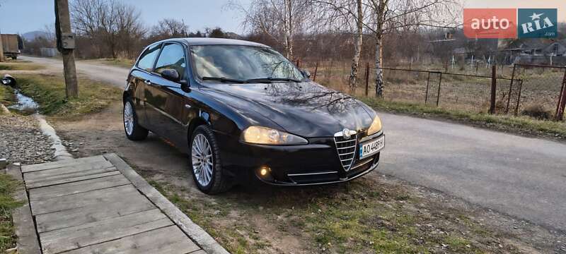 Хетчбек Alfa Romeo 147 2007 в Ужгороді