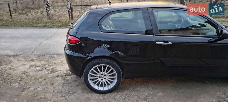 Хетчбек Alfa Romeo 147 2007 в Ужгороді