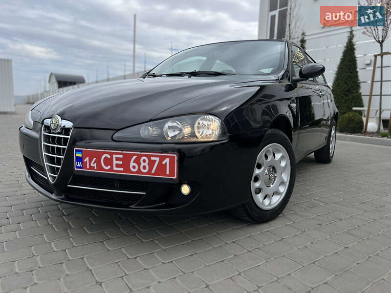 Хетчбек Alfa Romeo 147 2009 в 