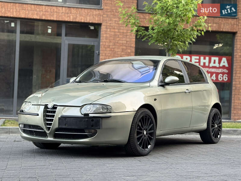 Хэтчбек Alfa Romeo 147 2003 в Львове