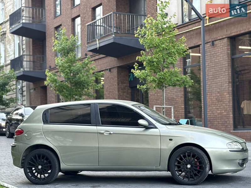 Хэтчбек Alfa Romeo 147 2003 в Львове