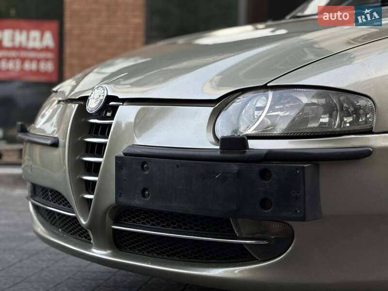 Хэтчбек Alfa Romeo 147 2003 в Львове
