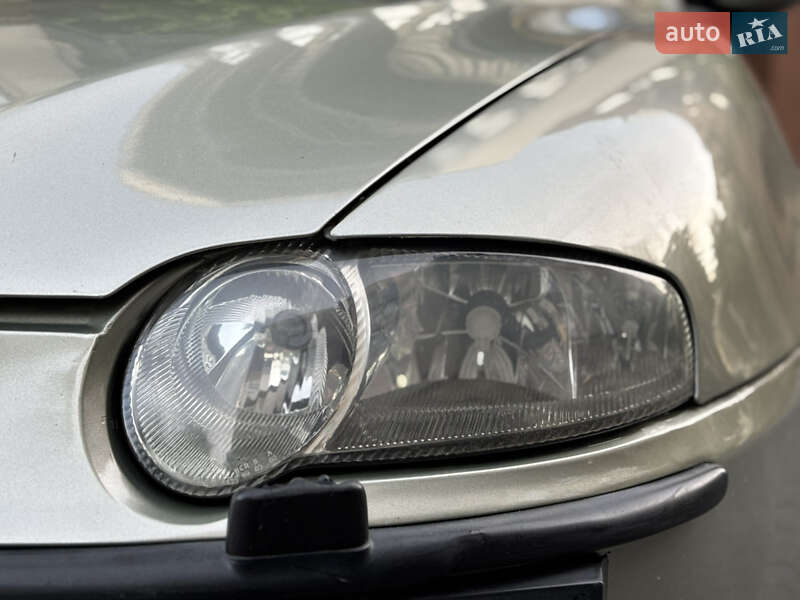 Хэтчбек Alfa Romeo 147 2003 в Львове