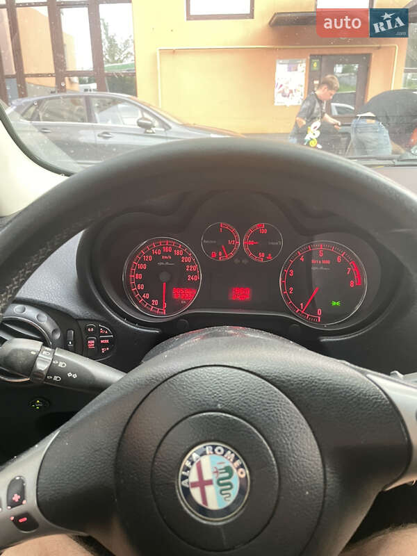 Хэтчбек Alfa Romeo 147 2008 в Ивано-Франковске