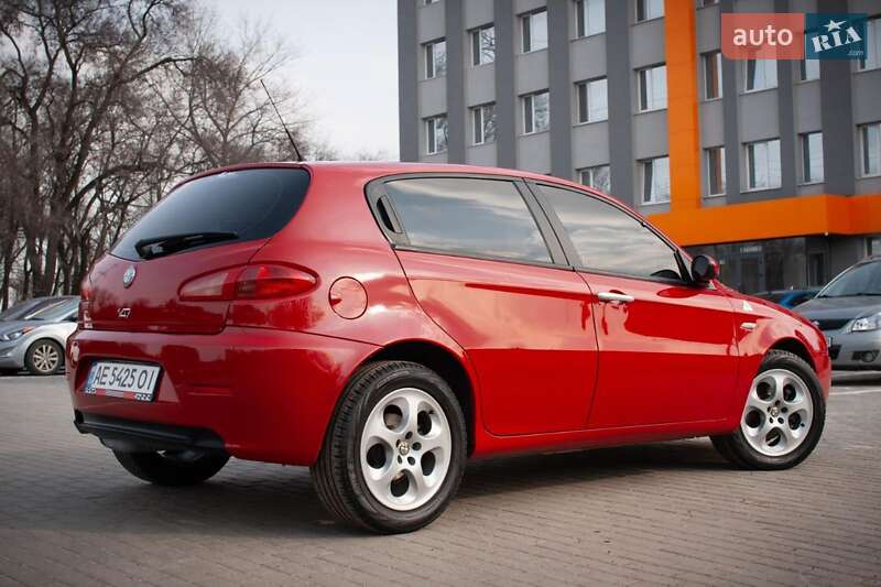 Хетчбек Alfa Romeo 147 2009 в Дніпрі