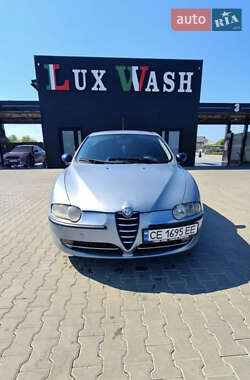 Хетчбек Alfa Romeo 147 2004 в Чернівцях