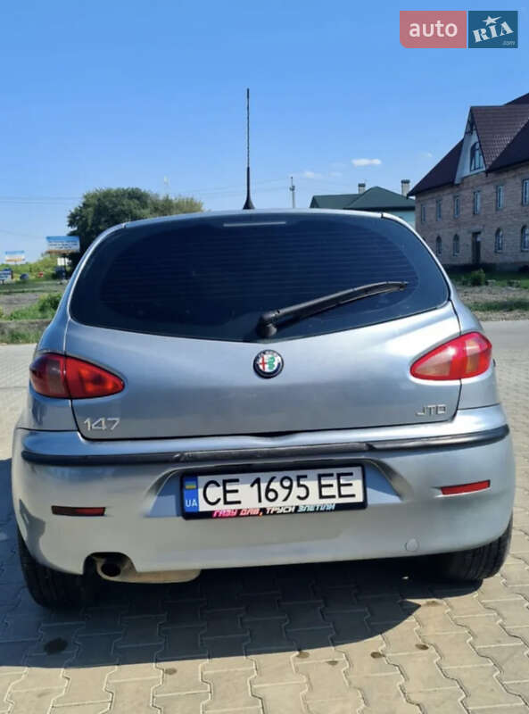 Хэтчбек Alfa Romeo 147 2004 в Черновцах