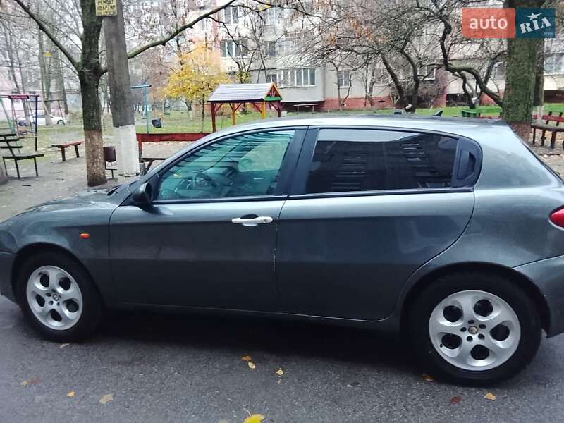 Хэтчбек Alfa Romeo 147 2003 в Херсоне