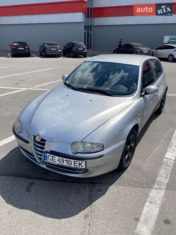 Хэтчбек Alfa Romeo 147 2003 в Харькове