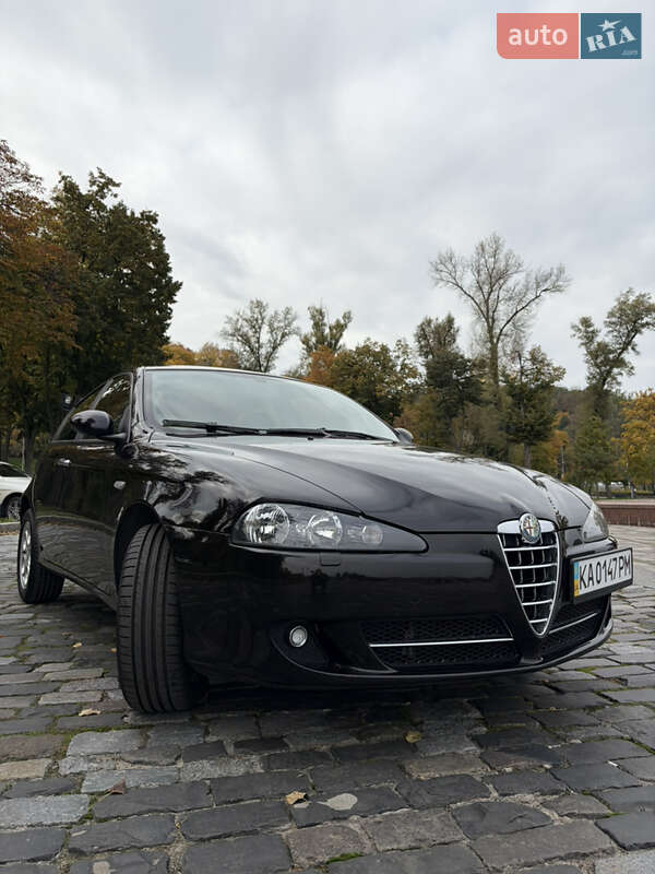 Хэтчбек Alfa Romeo 147 2009 в Киеве