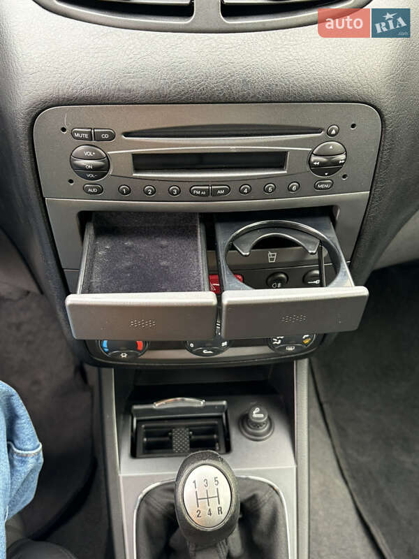 Хэтчбек Alfa Romeo 147 2009 в Киеве