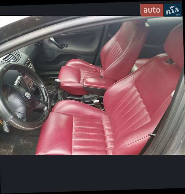 Хэтчбек Alfa Romeo 147 2001 в Березному