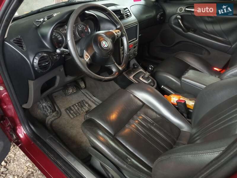 Хэтчбек Alfa Romeo 147 2008 в Каменец-Подольском фото 10 Хэтчбек Alfa Romeo 147 2008 в Каменец-Подольском