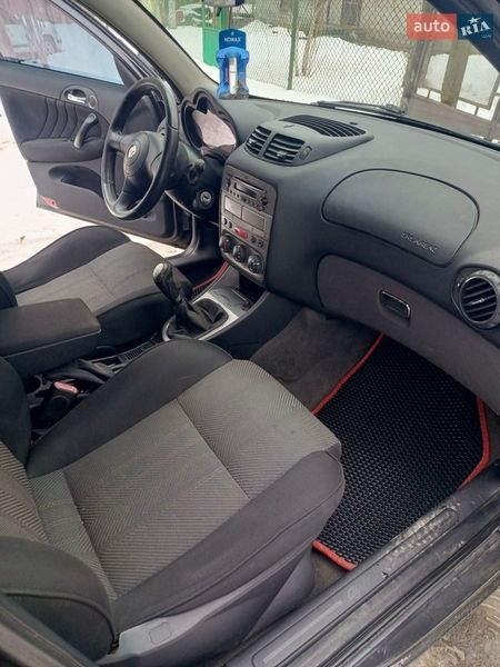 Хэтчбек Alfa Romeo 147 2007 в Остроге