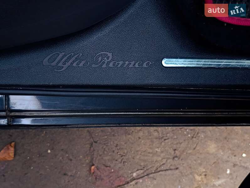 Седан Alfa Romeo 156 2005 в Рівному фото 10 Седан Alfa Romeo 156 2005 в Рівному