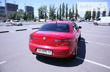 Седан Alfa Romeo 159 2006 в Києві