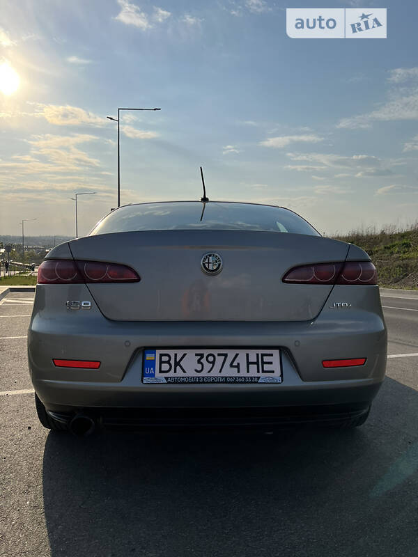 Седан Alfa Romeo 159 2010 в Рівному