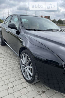 Седан Alfa Romeo 159 2006 в 