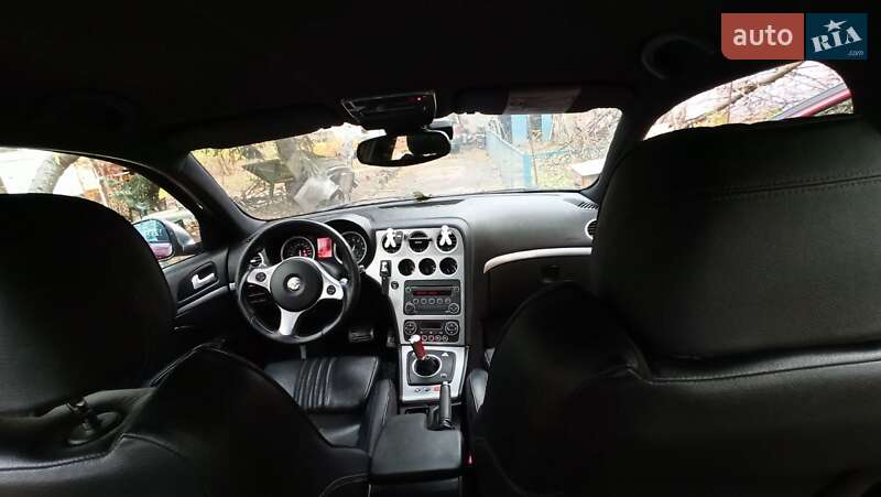 Седан Alfa Romeo 159 2010 в Дніпрі