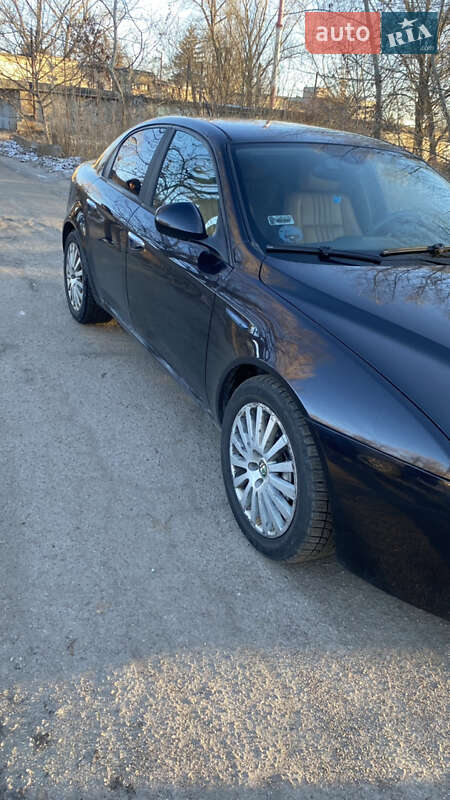 Седан Alfa Romeo 159 2006 в Кам'янському